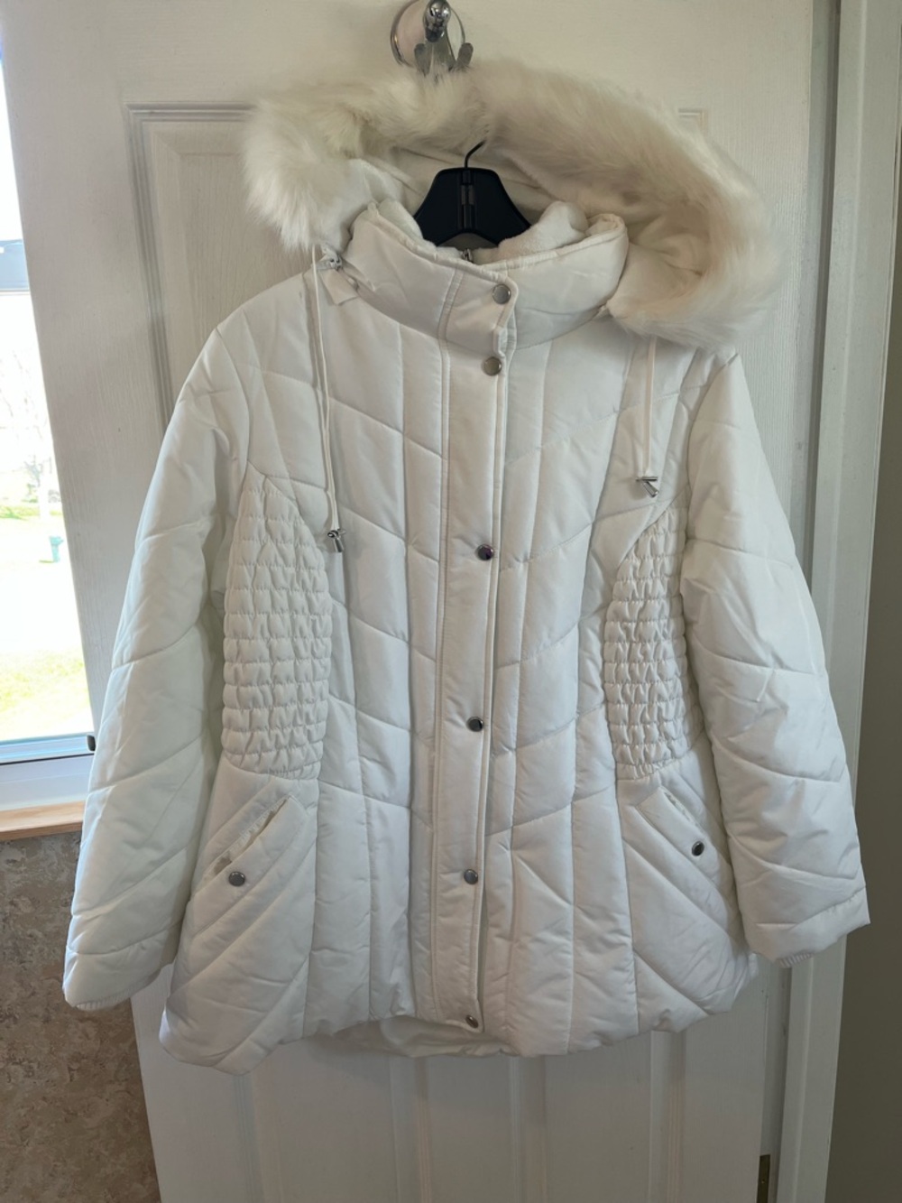 NWT! Susan Graver White Zip Up Coat Size 1X